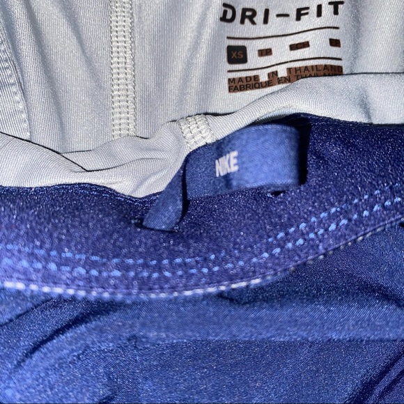 Nike 2 in 1 Dri-Fit Shorts with Spandex - Picture 10 of 14